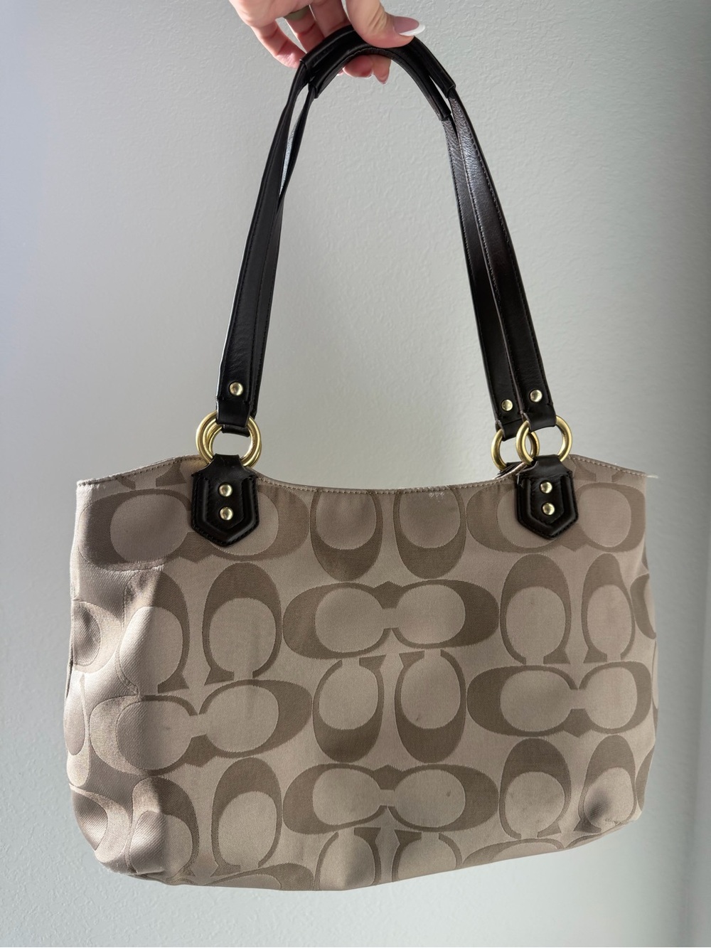 Coach Khaki and Brown Signature Shoulder Bag - Picture 3 of 8
